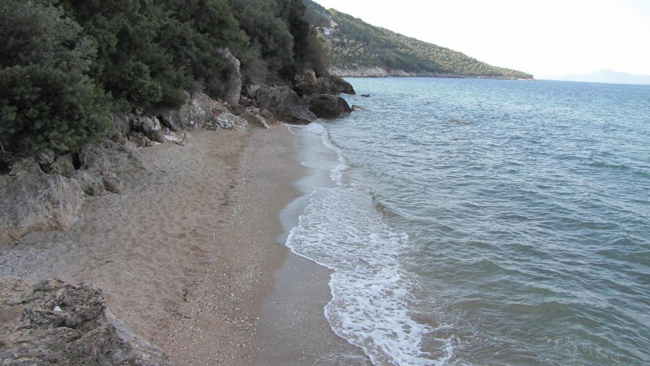 Razi Beach Lefokastro Exteriör bild