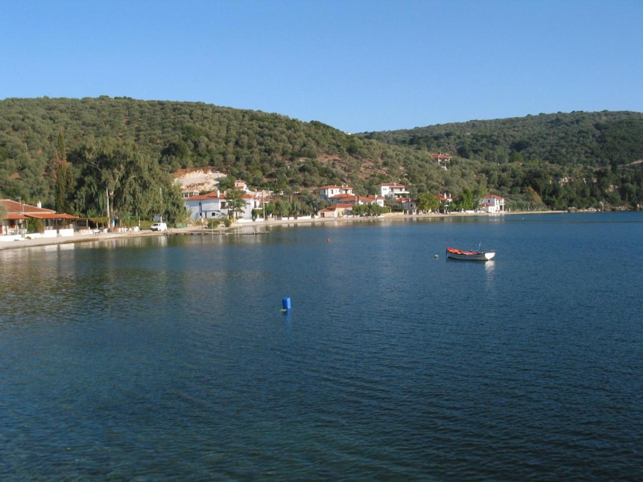 Razi Beach Lefokastro Exteriör bild