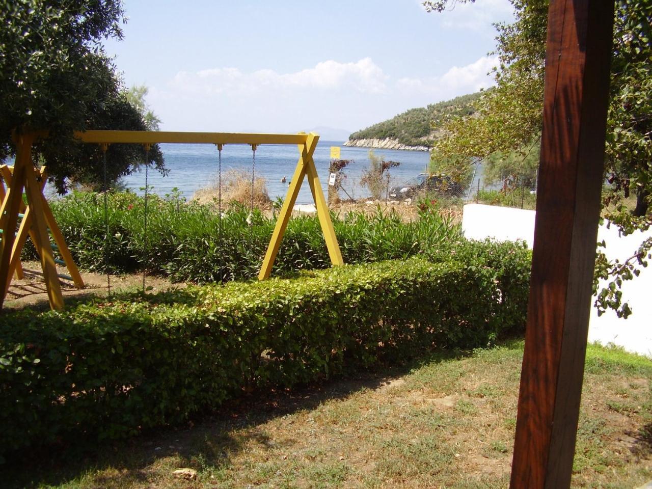 Razi Beach Lefokastro Exteriör bild